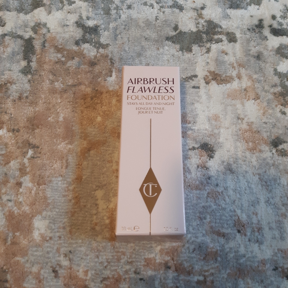 Charlotte Tilbury airbrush flawless foundation in cool (12)